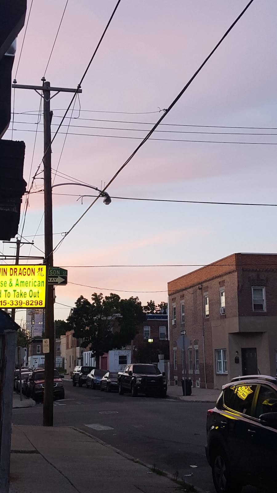 Twin Dragon | restaurant | 2700 Dickinson St, Philadelphia, PA 19146, USA | 2153398298 OR +1 215-339-8298