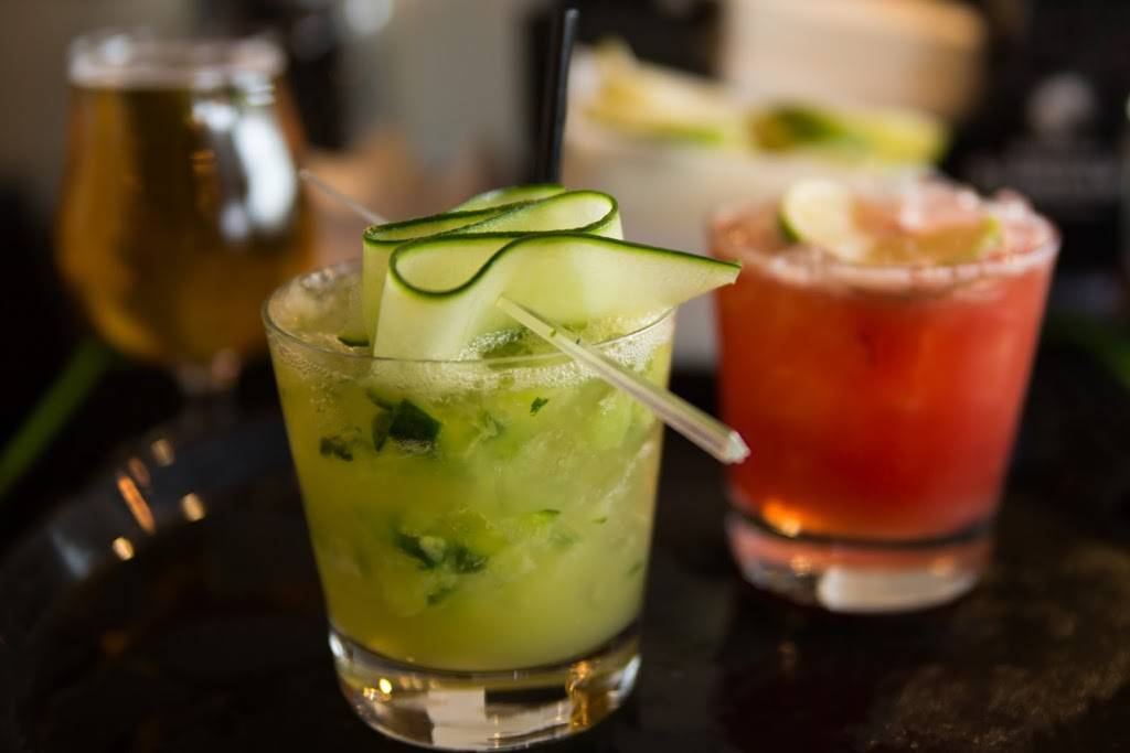 Zig Zag Restaurant | restaurant | 4429 W Montrose Ave, Chicago, IL 60641, USA | 7739357000 OR +1 773-935-7000