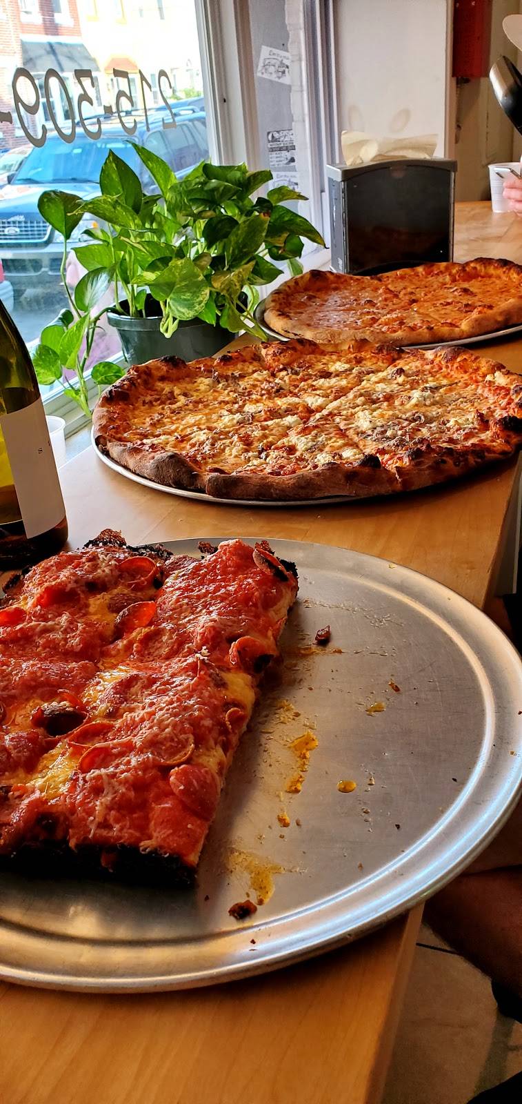 Circles and Squares | restaurant | 2513 Tulip St, Philadelphia, PA 19125, USA | 2153093342 OR +1 215-309-3342