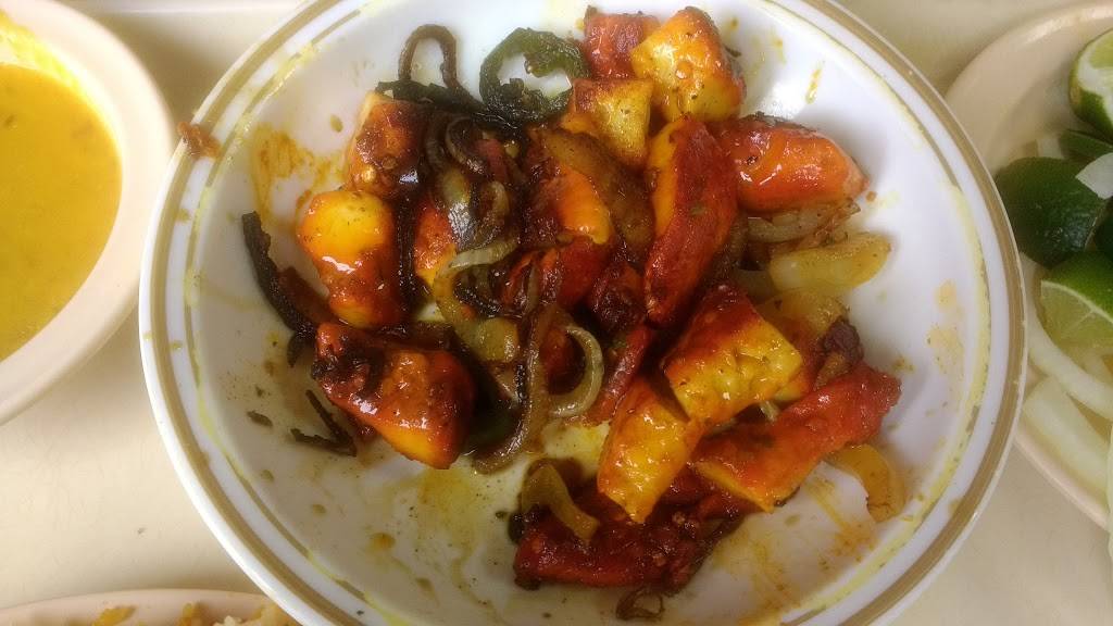 Pakeeza Restaurant | restaurant | 1011 N Orleans St, Chicago, IL 60610, USA | 3122667936 OR +1 312-266-7936