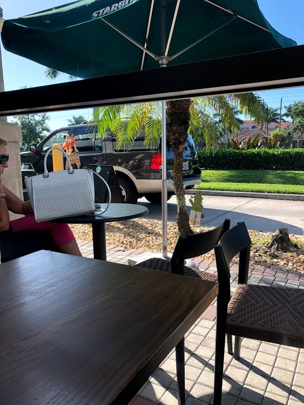 Starbucks | cafe | 2315 Vanderbilt Beach Rd #308, Naples, FL 34109, USA | 2395910105 OR +1 239-591-0105