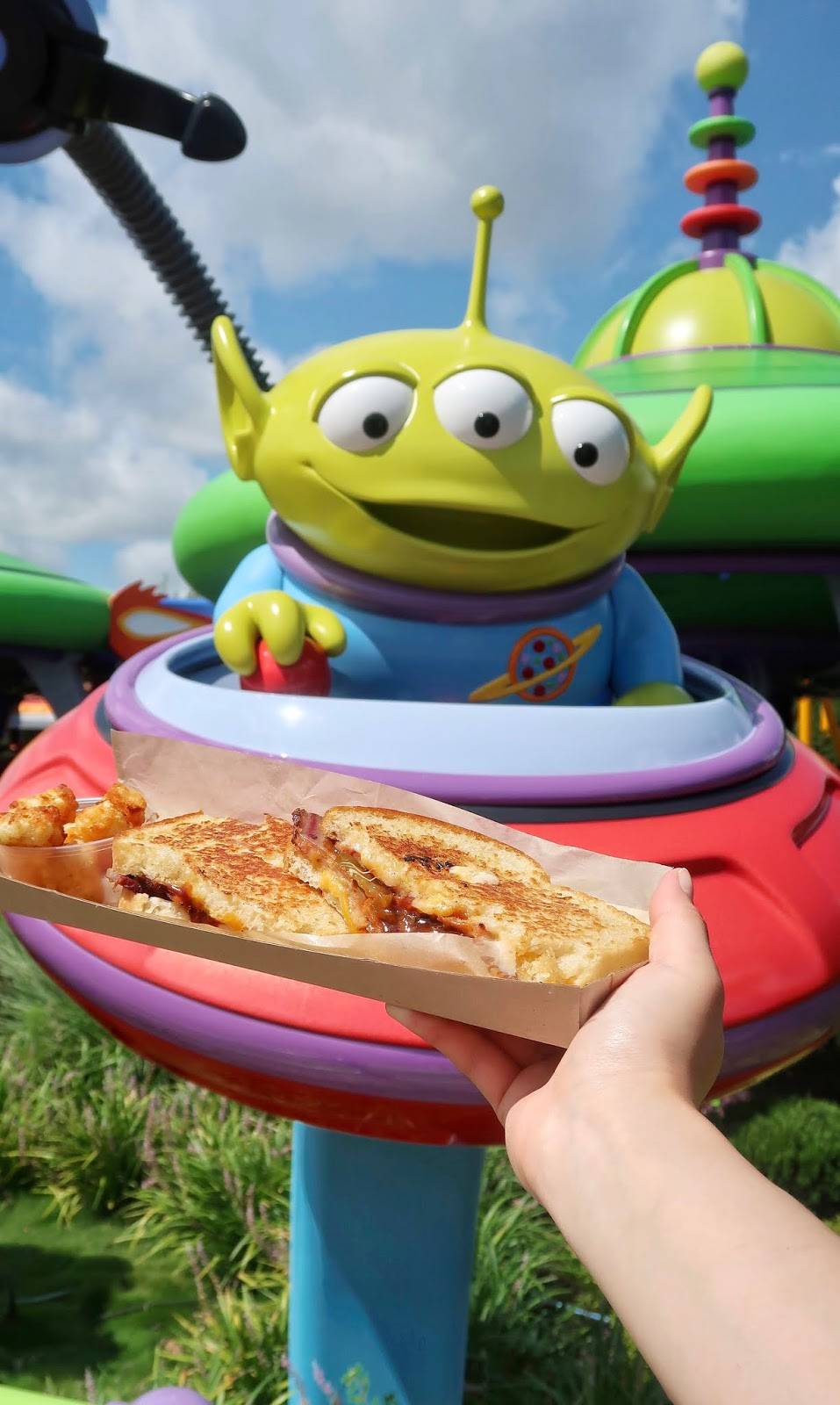 Woodys Lunch Box | restaurant | Disneys Hollywood Studios, 351 S Studio Dr, Orlando, FL 32830, USA | 4079395277 OR +1 407-939-5277