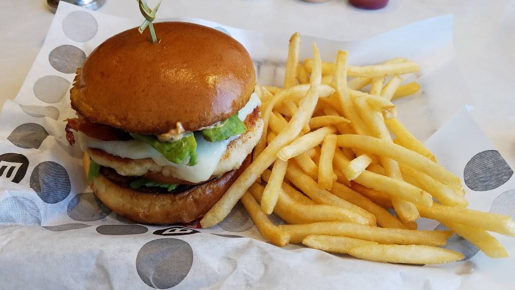 Burger 21 | restaurant | 21305 Windmill Parc Dr #160, Sterling, VA 20166, USA | 5716655768 OR +1 571-665-5768