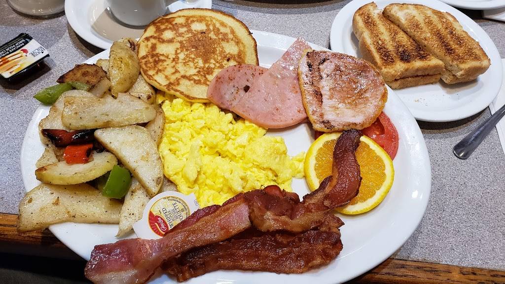 The Olde Red Hen Restaurant | restaurant | 146 Hurontario St, Collingwood, ON L9Y 2L8, Canada | 7054462514 OR +1 705-446-2514