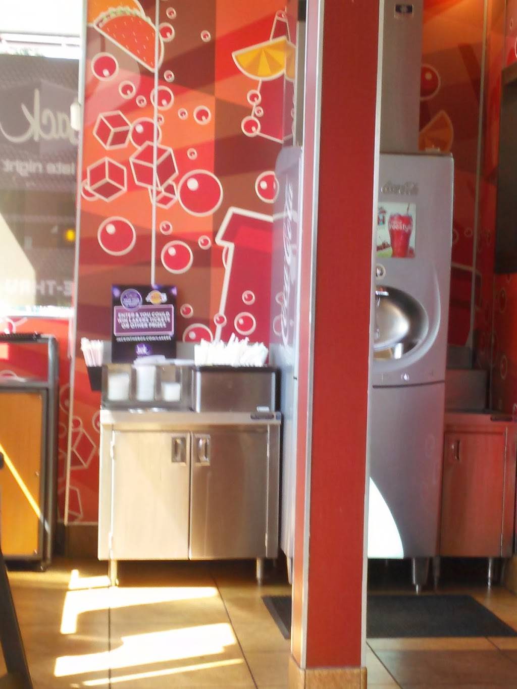 Jack in the Box | restaurant | 719 N Bristol St, Santa Ana, CA 92703, USA | 7148354610 OR +1 714-835-4610