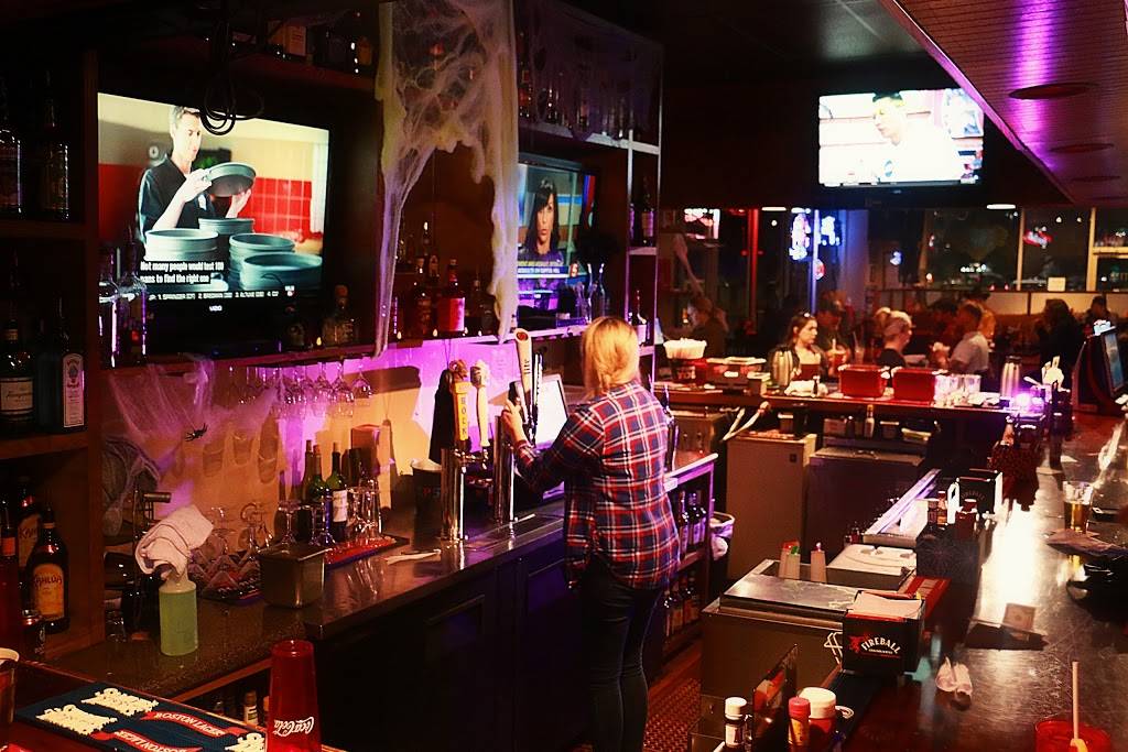 Sidelines Grill | restaurant | 232 Hutton Pl #101, Ashland City, TN 37015, USA | 6157926800 OR +1 615-792-6800