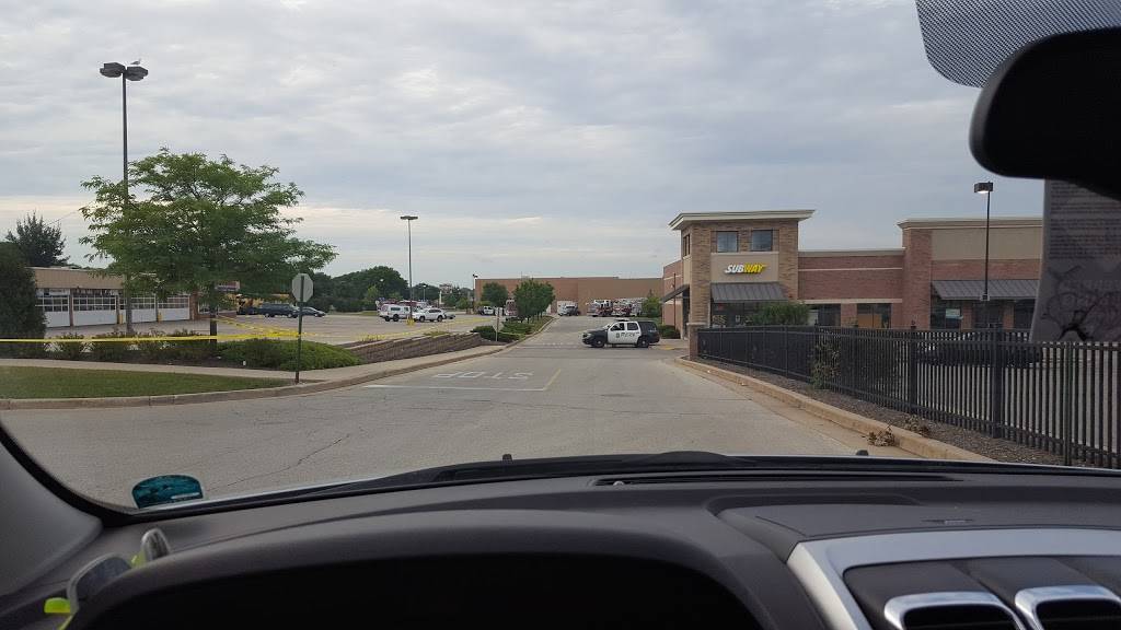 Subway | restaurant | 5800 W Capitol Dr Space #31, Midtown Center, Milwaukee, WI 53216, USA | 4144447827 OR +1 414-444-7827