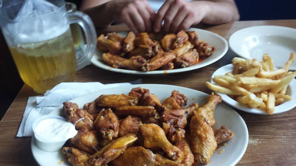 Mugs N Jugs | restaurant | 5512 8th St W, Lehigh Acres, FL 33971, USA | 2393695069 OR +1 239-369-5069