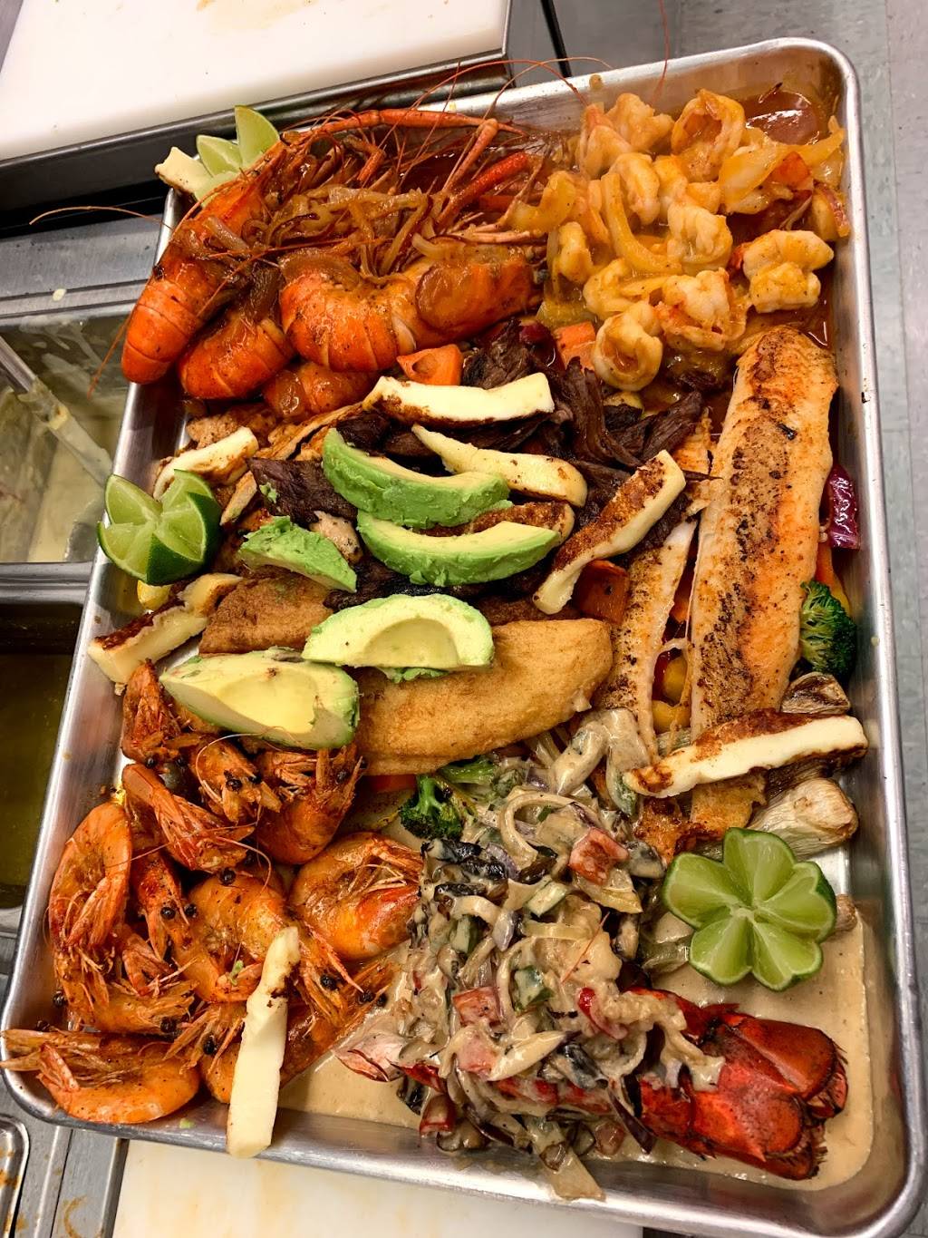 Mariscos El Paso | restaurant | 2111 Asheville Hwy A2, Hendersonville, NC 28791, USA | 8285134118 OR +1 828-513-4118