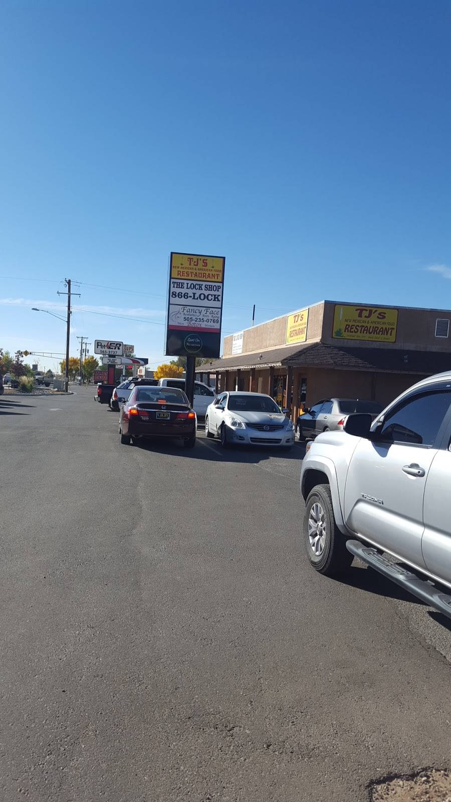 TJs | restaurant | 643 Hwy 314 SW, Los Lunas, NM 87031, USA | 5058665123 OR +1 505-866-5123