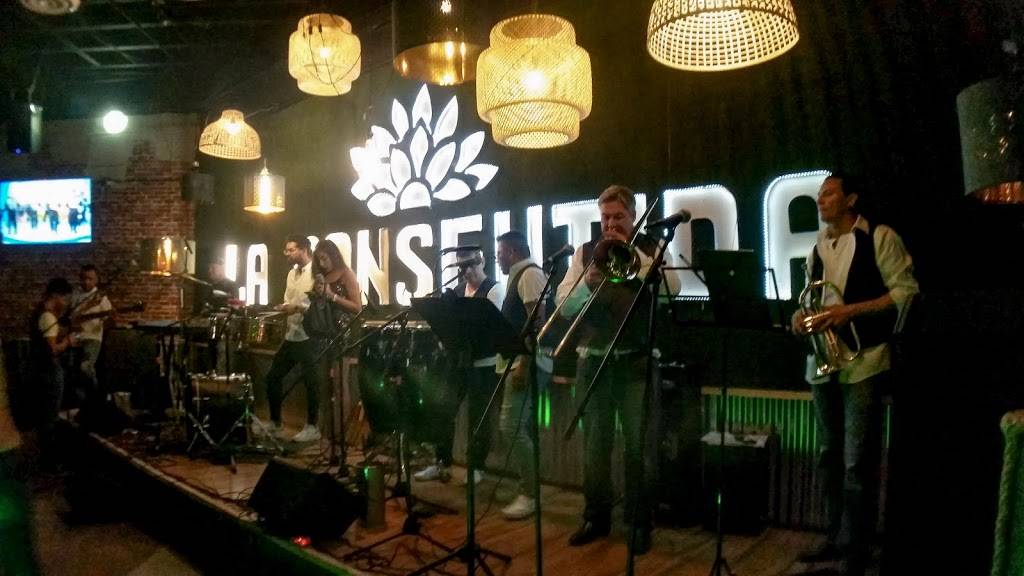 La Consentida Eat & Drink | restaurant | 2647 W Glendale Ave, Phoenix, AZ 85051, USA | 6026750789 OR +1 602-675-0789