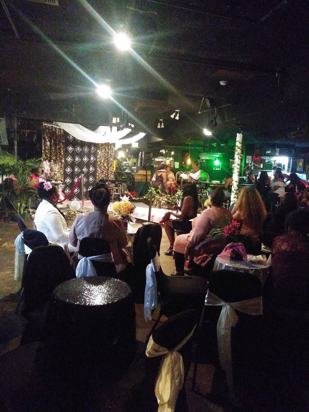 Play Makers Toucha Class | restaurant | 4217 suite A, Stockton Blvd, Sacramento, CA 95820, USA | 9164515600 OR +1 916-451-5600