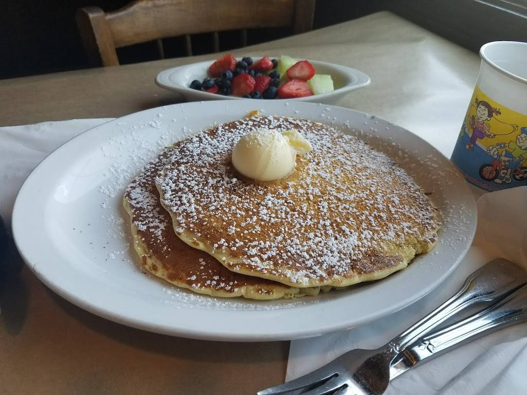 Roosters Barn & Grill | restaurant | 122 W Lake St, Bloomingdale, IL 60108, USA | 6303079995 OR +1 630-307-9995