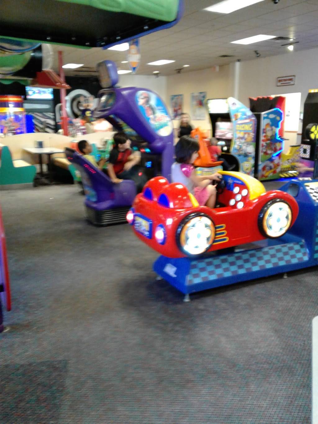 Chuck E. Cheeses | restaurant | 2375 W Florida Ave, Hemet, CA 92545, USA | 9519252444 OR +1 951-925-2444