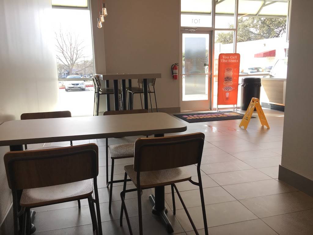 Dunkin / Baskin-Robbins | restaurant | 214 W Bandera Rd, Boerne, TX 78006, USA | 8303312251 OR +1 830-331-2251