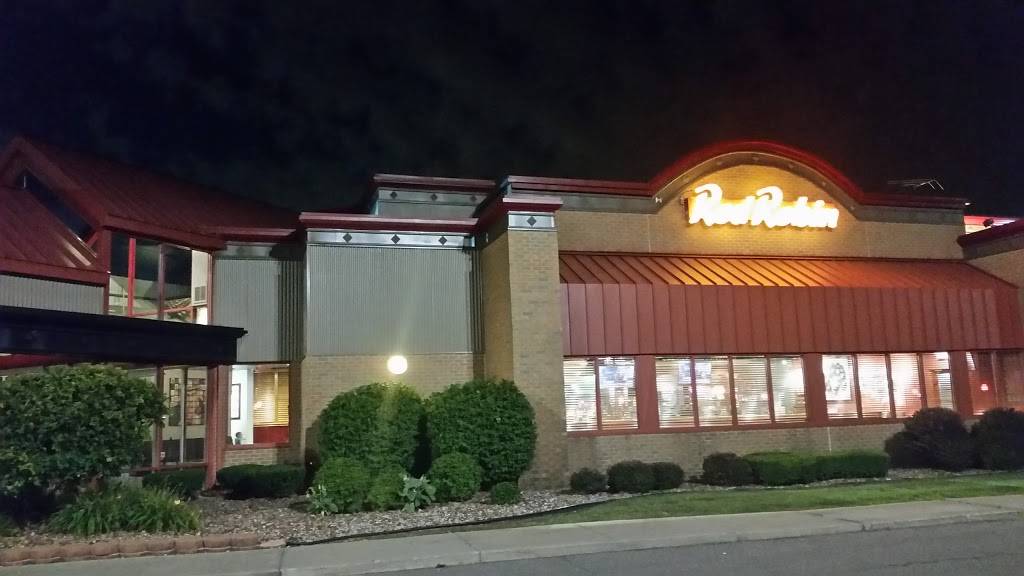 Red Robin Gourmet Burgers and Brews | restaurant | 31805 John R Rd, Madison Heights, MI 48071, USA | 2485775870 OR +1 248-577-5870