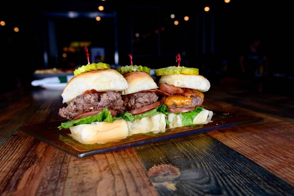 PiNZ - Hadley | restaurant | 367 Russell St, Hadley, MA 01035, USA | 4133870550 OR +1 413-387-0550