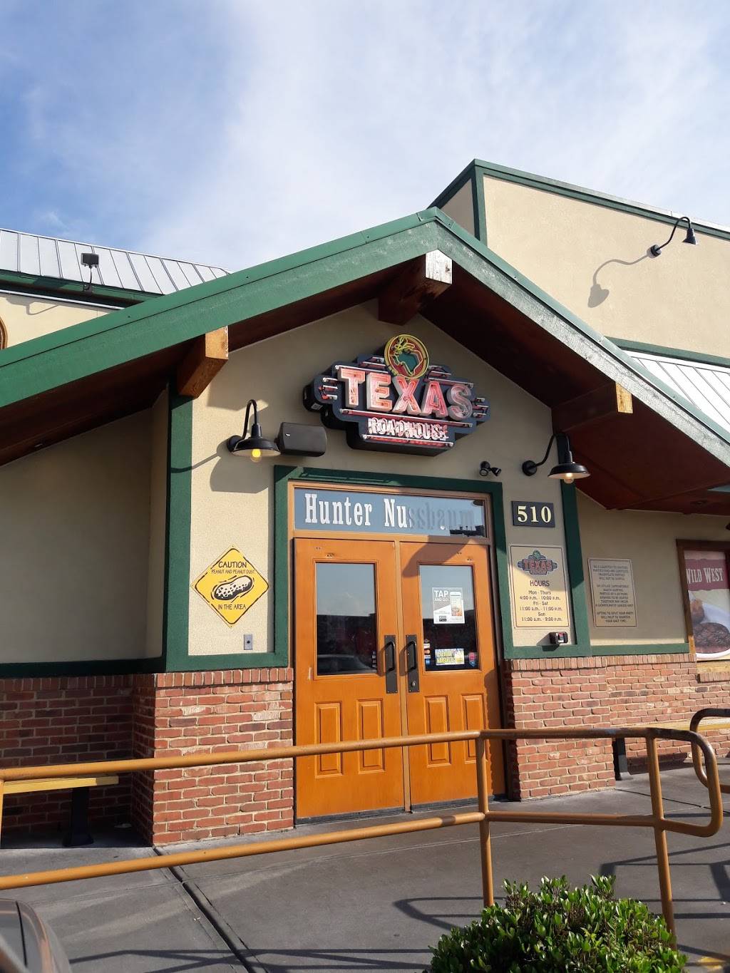 Texas Roadhouse | restaurant | 510 Lakeland Plaza, Cumming, GA 30040, USA | 7708447402 OR +1 770-844-7402