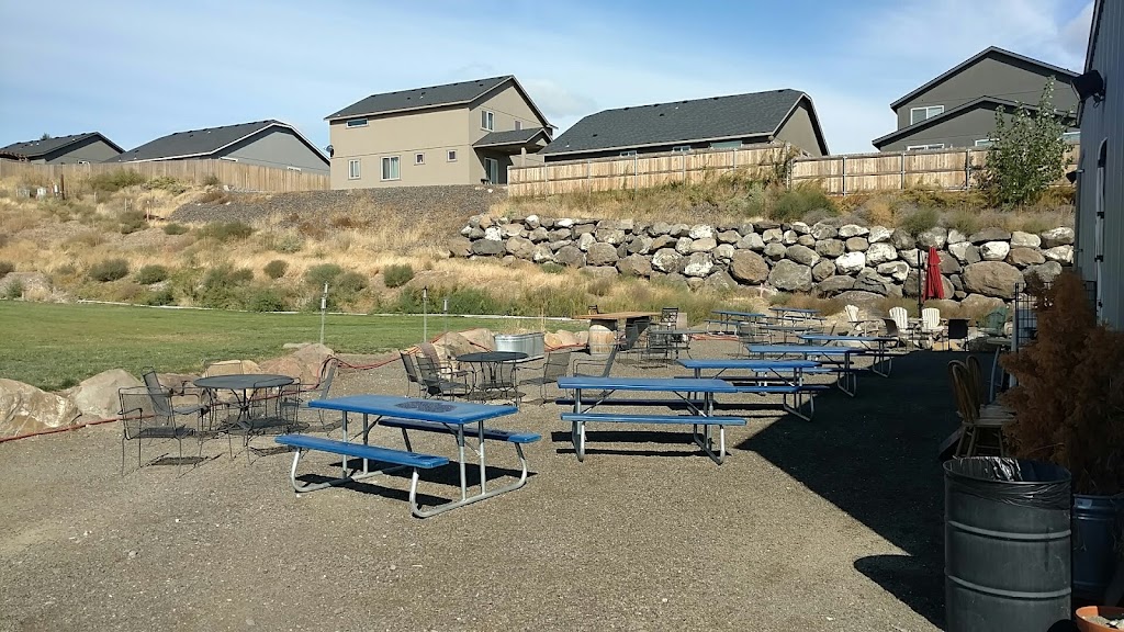 Ds Wicked Cider House | restaurant | 9312 W 10th Ave, Kennewick, WA 99336, USA | 5096273100 OR +1 509-627-3100