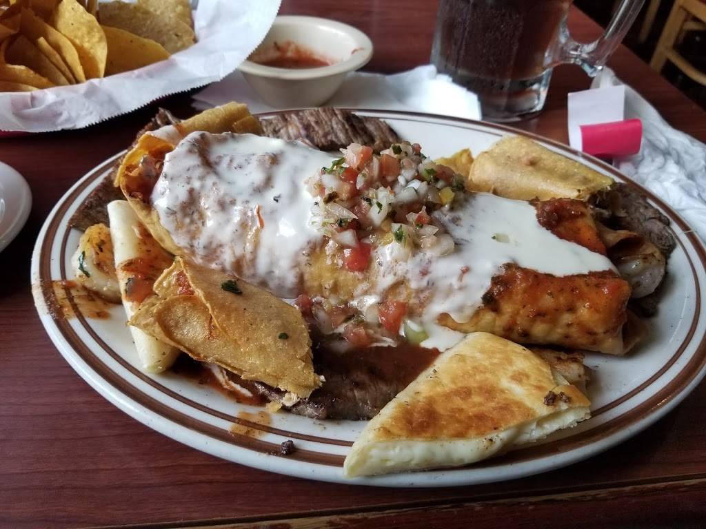 Broncos Mexican Restaurant | restaurant | 18155 Asheville Hwy, Campobello, SC 29322, USA | 8644684259 OR +1 864-468-4259