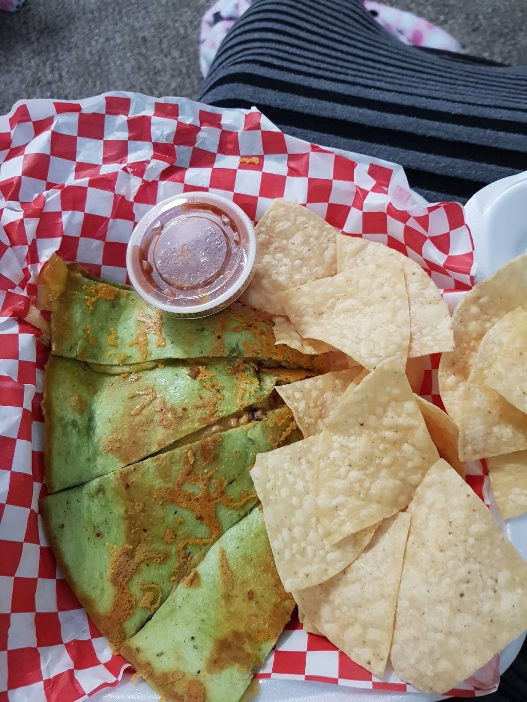 Little Busters Sport Bar & Grill | restaurant | 457 N Baltimore Ave, Derby, KS 67037, USA | 3167881299 OR +1 316-788-1299