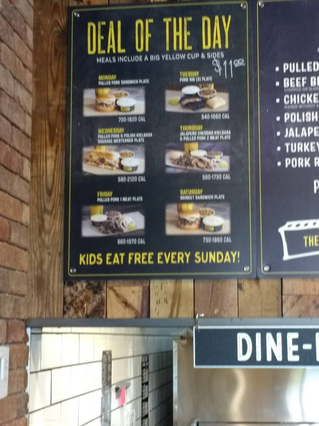 Dickeys Barbecue Pit | restaurant | 5125 Candlewood St, Lakewood, CA 90712, USA | 5627324013 OR +1 562-732-4013