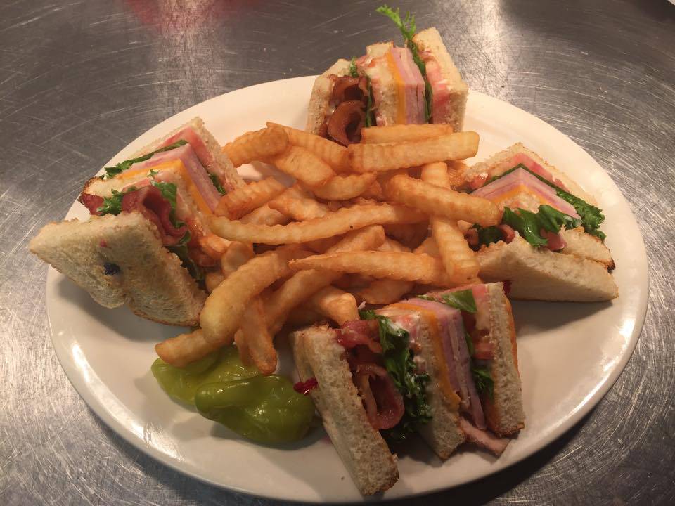 Broadway Pizza | restaurant | 2581 Broad Ave, Memphis, TN 38112, USA | 9014547930 OR +1 901-454-7930