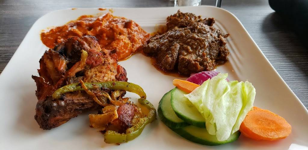 Central Diner Windsor | restaurant | 2883 Howard Ave, Windsor, ON N8X 3Y4, Canada | 5199626888 OR +1 519-962-6888