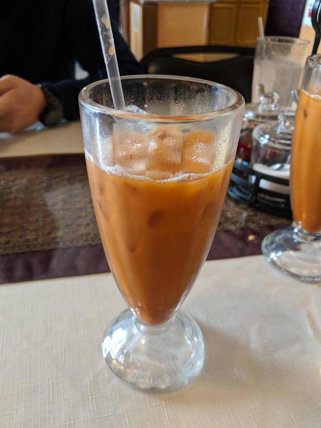 Bangkok Thai Restaurant | restaurant | 6840 65th St, Sacramento, CA 95828, USA | 9163939445 OR +1 916-393-9445