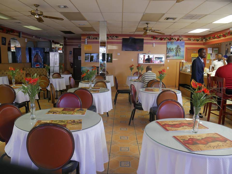 Deluxe 2 Restaurant and Grill | restaurant | 996-998 SW 81st Ave, North Lauderdale, FL 33068, USA | 9547202865 OR +1 954-720-2865