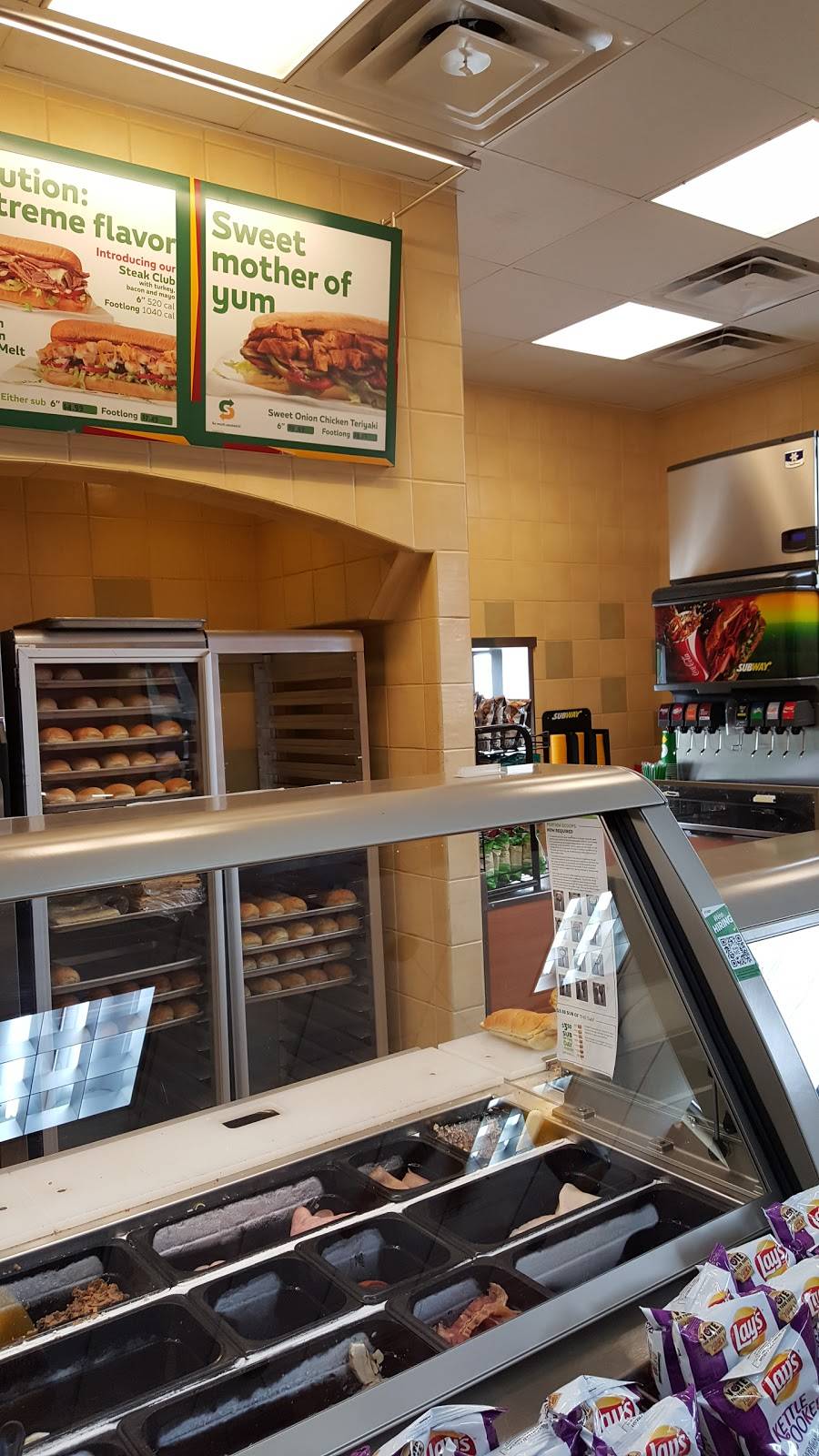 Subway Restaurants | restaurant | 1535 N Williams Lake Rd, Waterford Twp, MI 48327, USA | 2486663030 OR +1 248-666-3030