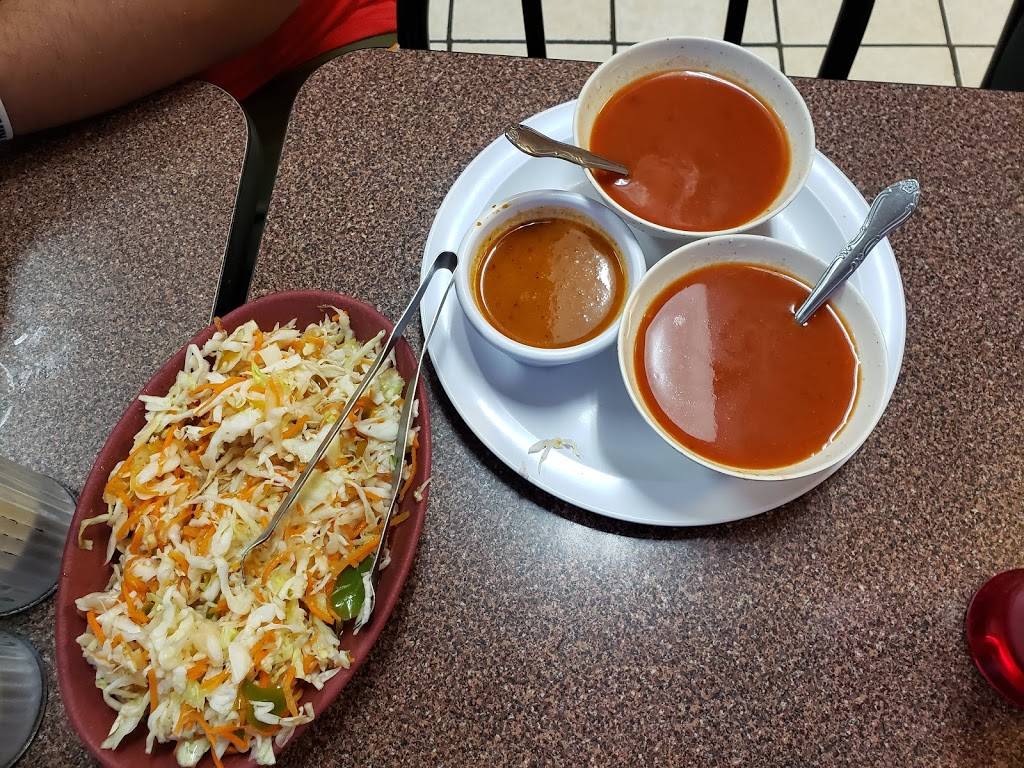 Vilmas pupuseria | restaurant | 5824 Singleton Rd, Norcross, GA 30093, USA | 4702825140 OR +1 470-282-5140