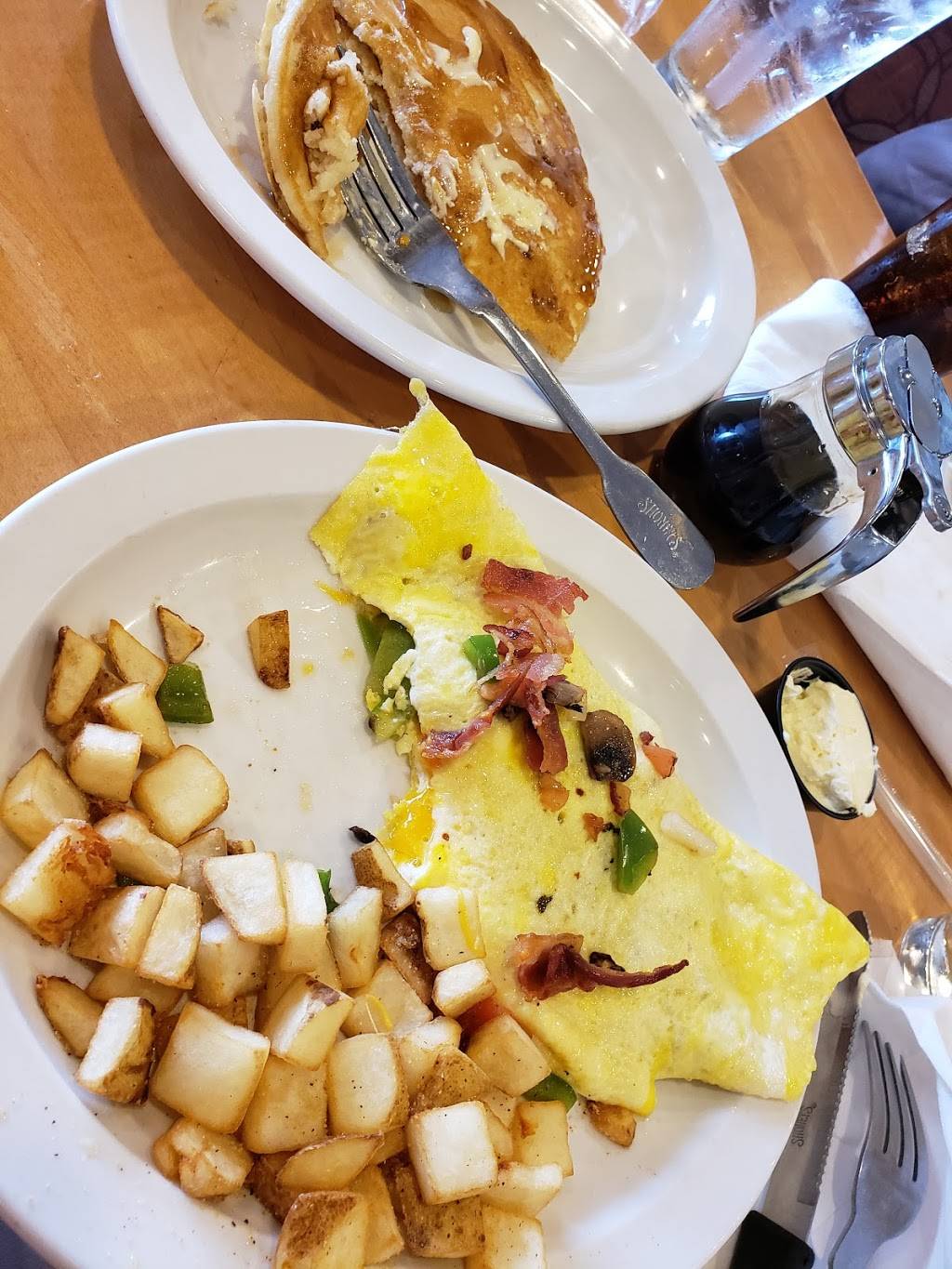 Shoneys Elizabethtown | restaurant | 1046 Executive Dr, Elizabethtown, KY 42701, USA | 2707657077 OR +1 270-765-7077