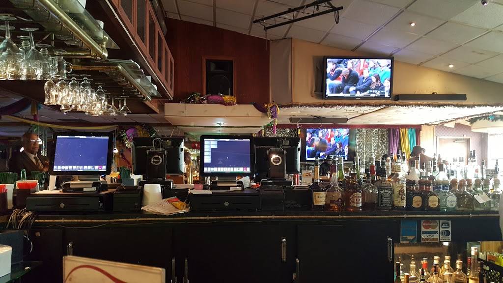 La Louisanne | restaurant | 5812 Overhill Dr, Los Angeles, CA 90043, USA | 3232935073 OR +1 323-293-5073