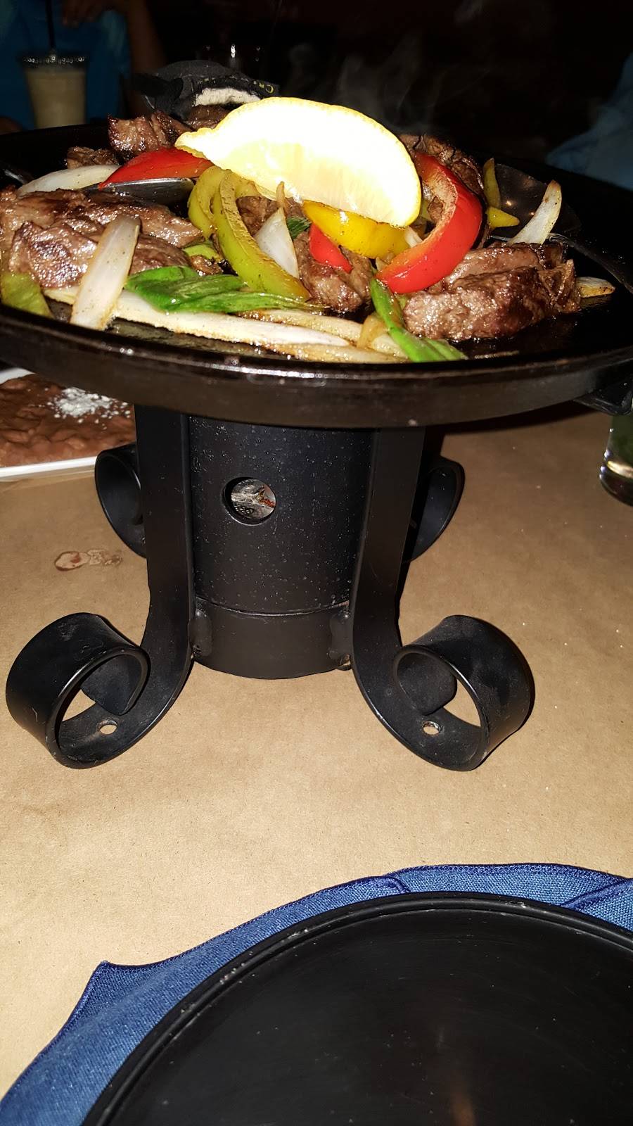 La Encantada Restaurant | restaurant | 3437 W North Ave, Chicago, IL 60647, USA | 7734895026 OR +1 773-489-5026