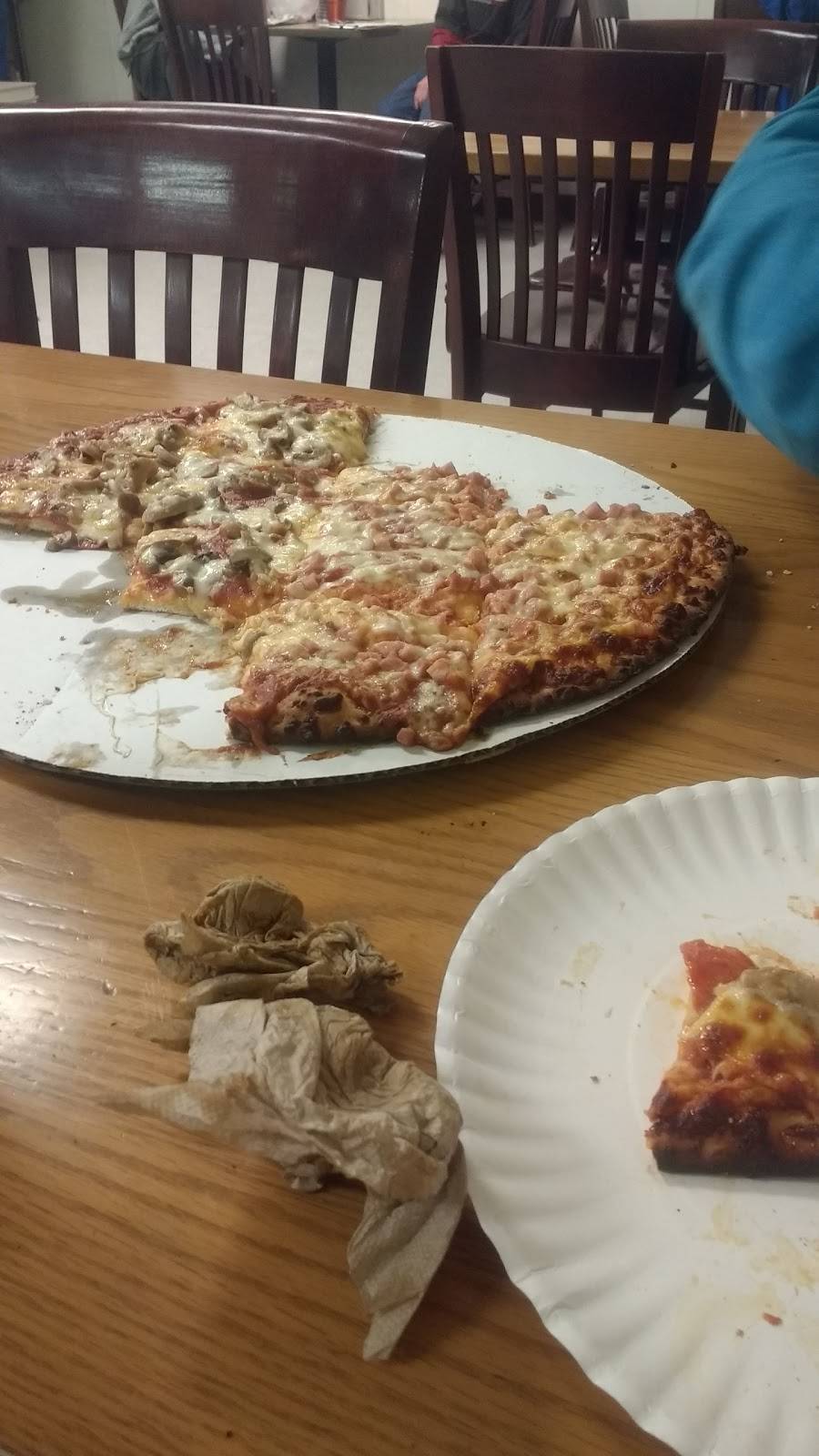 Paul Reveres Pizza | restaurant | 3201 Indianola Ave, Des Moines, IA 50315, USA | 5152449256 OR +1 515-244-9256