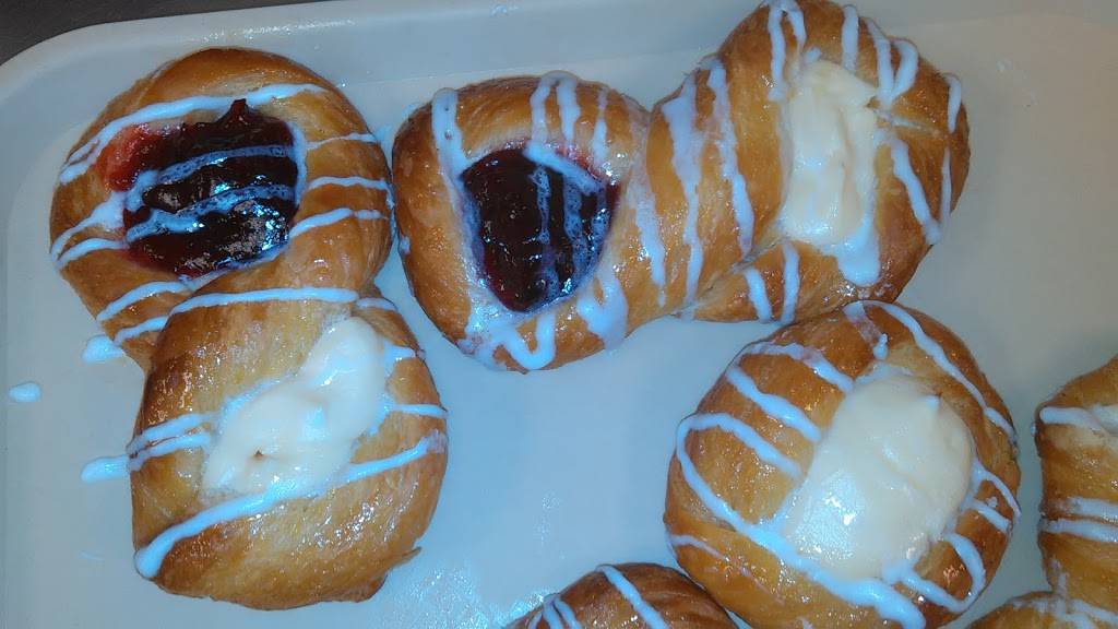 Mary Ann Donut Shop | bakery | 1664 N Main St, North Canton, OH 44720, USA | 3303051088 OR +1 330-305-1088