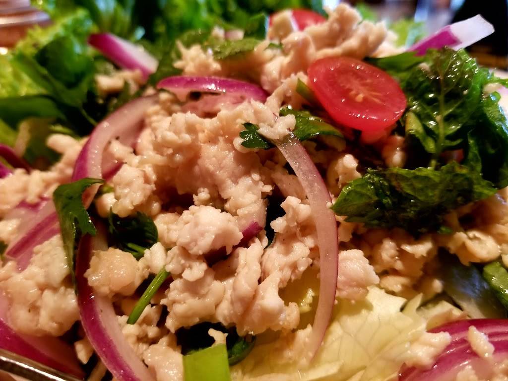 Silver Thai Cuisine | restaurant | 906 W McDermott Dr Ste 104, Allen, TX 75013, USA | 9727477452 OR +1 972-747-7452