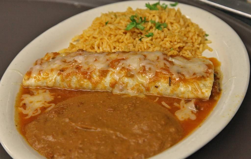 Good Tequilas Mexican Grill | restaurant | 950 Elk Grove Town Center, Elk Grove Village, IL 60007, USA | 8478715164 OR +1 847-871-5164