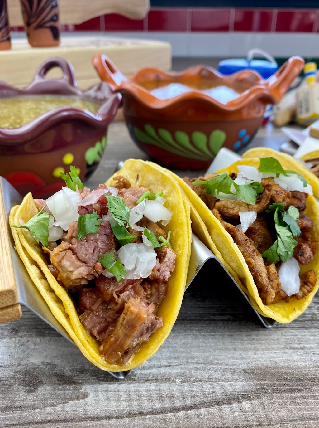 Guanatos Tacos | restaurant | 21525 Soledad Canyon Rd, Santa Clarita, CA 91350, USA | 6618881345 OR +1 661-888-1345