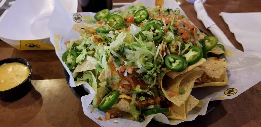 Buffalo Wild Wings | restaurant | 315 Union St, Waterbury, CT 06706, USA | 2035749464 OR +1 203-574-9464