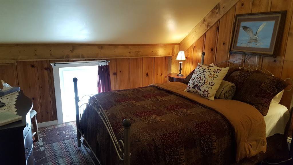 The Twin Lakes Inn & Saloon | restaurant | 6435 E, CO-82, Twin Lakes, CO 81251, USA | 7194867965 OR +1 719-486-7965