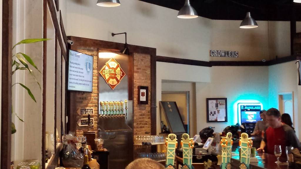 Crystal Lake Brewing | restaurant | 150 N Main St, Crystal Lake, IL 60014, USA | 7792209288 OR +1 779-220-9288