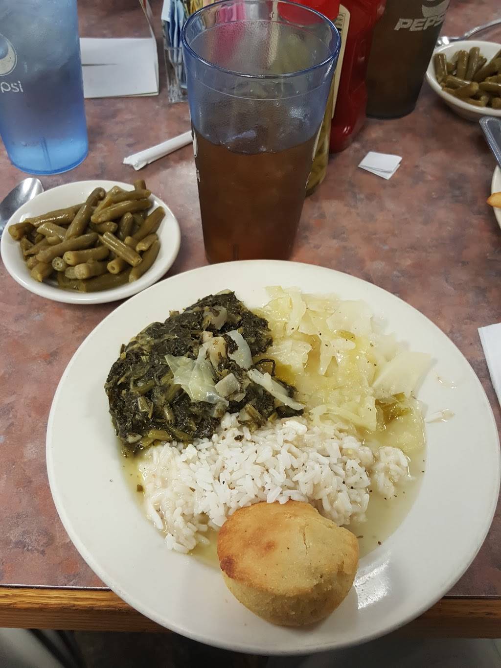 The Front Porch | restaurant | 4421 US-43, Northport, AL 35473, USA | 2053393047 OR +1 205-339-3047