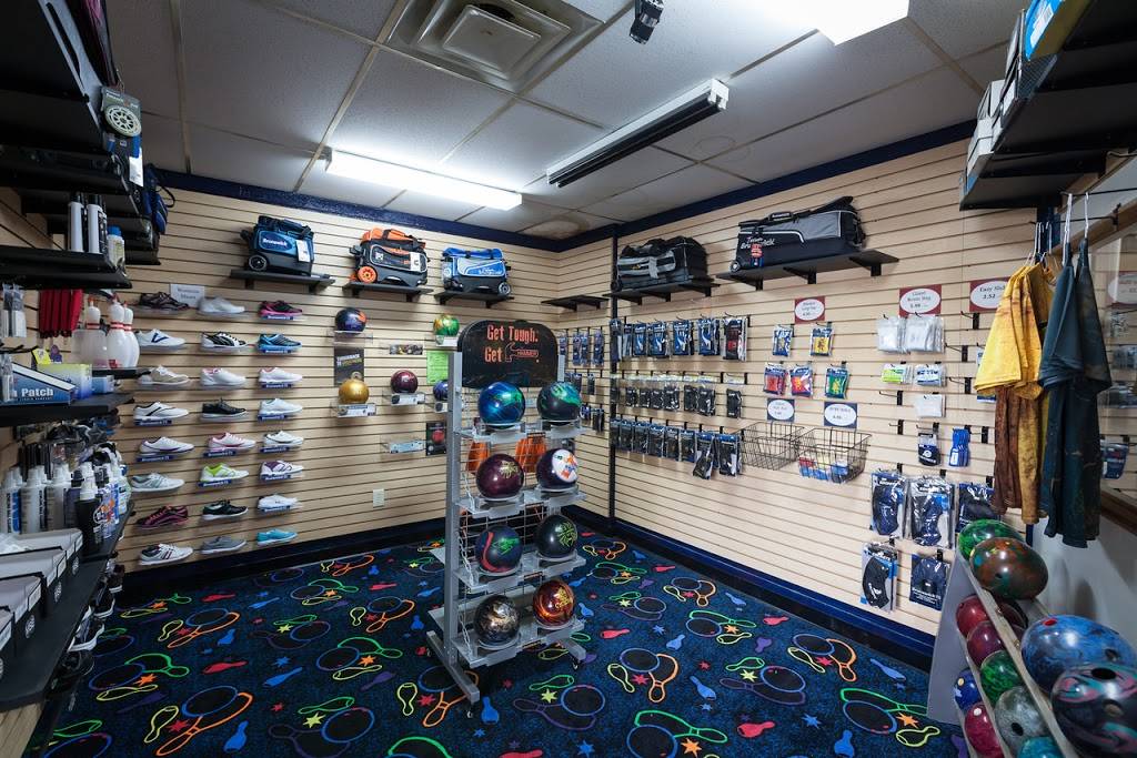 Pla-Mor Lanes | restaurant | 4901 Linden Ave, Dayton, OH 45432, USA | 9372533111 OR +1 937-253-3111