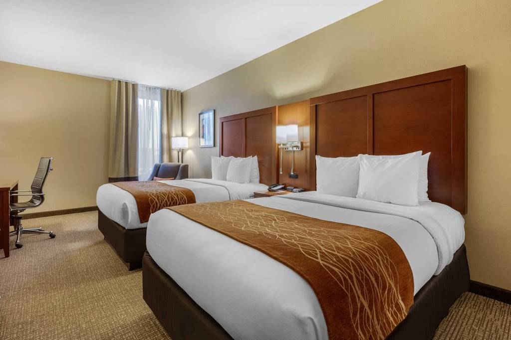 Comfort Inn Memphis Downtown | restaurant | 100 N Front St, Memphis, TN 38103, USA | 9015260583 OR +1 901-526-0583