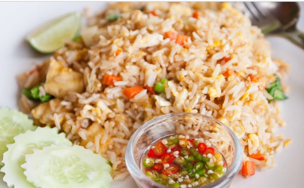 Khao Yum Thai Restaurant | restaurant | 5562 Manotick Main St C, Manotick, ON K4M 1A2, Canada | 6136928588 OR +1 613-692-8588