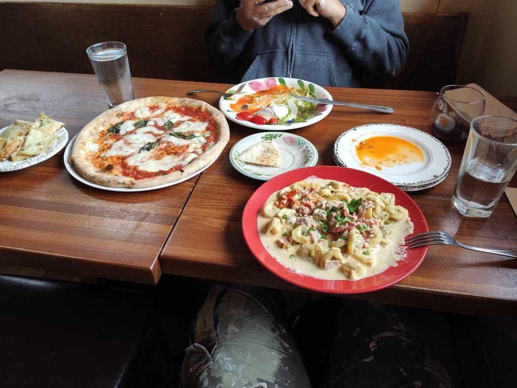 via Marina Wood Fired Pizza & Italian Cafe | restaurant | 22636 Marine View Dr S, Des Moines, WA 98198, USA | 2065922659 OR +1 206-592-2659