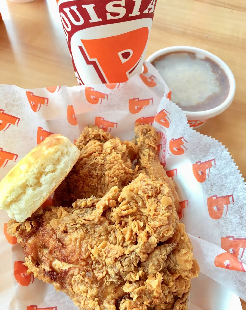 Popeyes Louisiana Kitchen | restaurant | 16540 Southwest Fwy, Sugar Land, TX 77479, USA | 2819808470 OR +1 281-980-8470