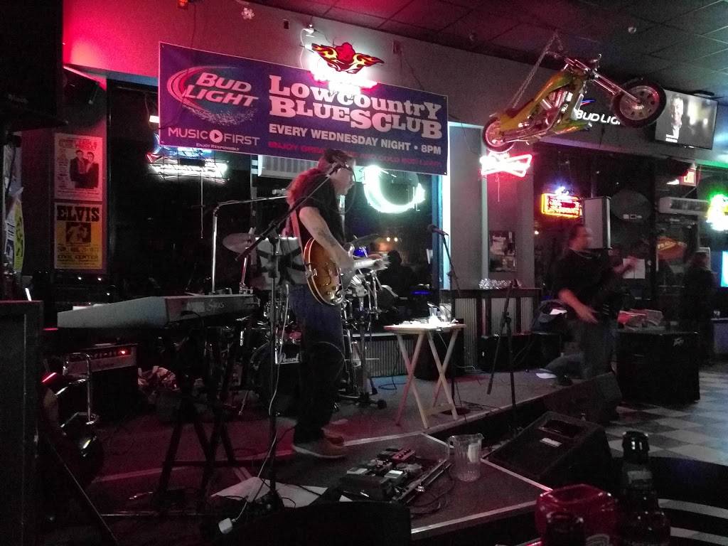 Trayces Too | restaurant | 2578 Ashley River Rd, Charleston, SC 29414, USA | 8435562378 OR +1 843-556-2378